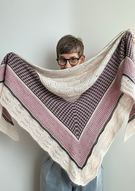 Amelie et Fleur Shawl