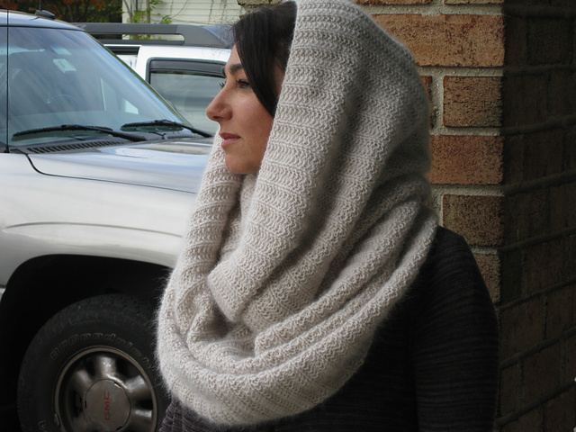 Ravelry: Cozy Cowl Wrap pattern by Dina Mor