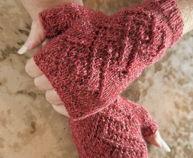 Diamond Crossing Fingerless Gloves