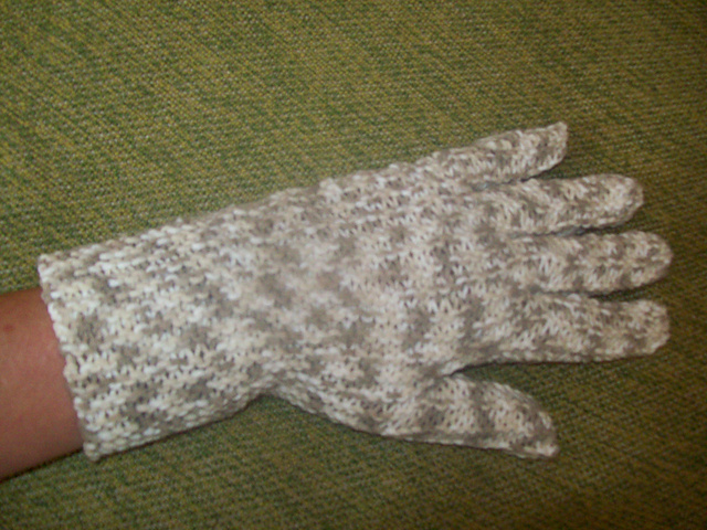 Learn to Knit 2 Needle Gloves