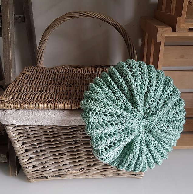 Faggoted Rib Beret