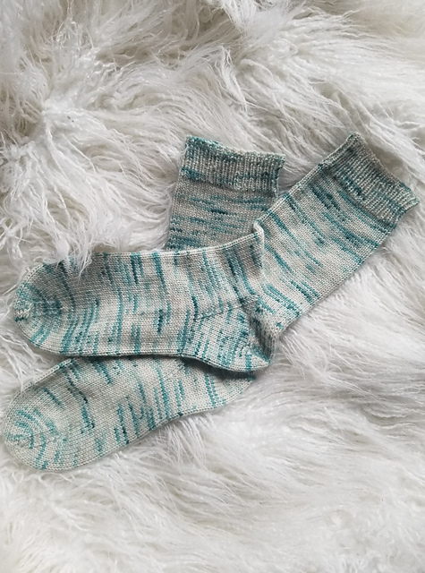 Super Simple Toe Up Socks