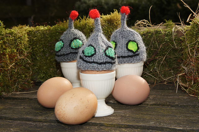 Clank Egg Cosy