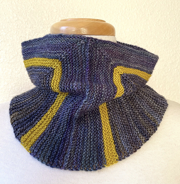 Mitered Cowl.