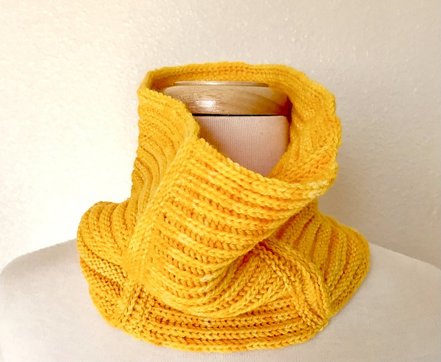 Curtis Street Cowl