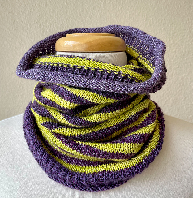 Stripy Cowl