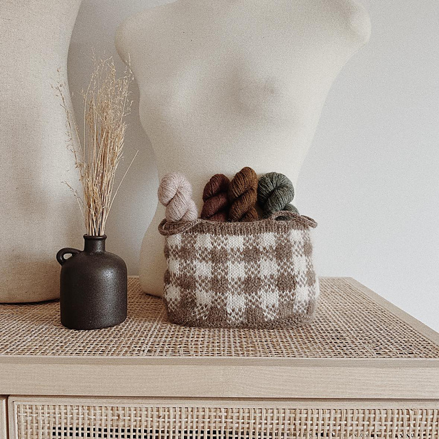gingham pouch