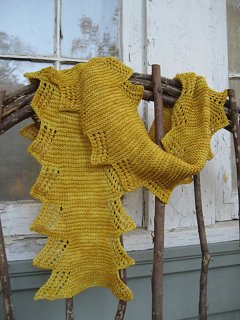 Petal Edge Scarf