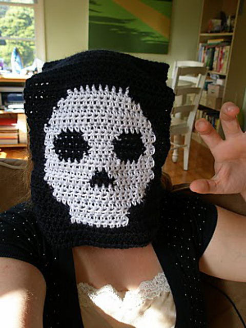 Manly Skull Scarf