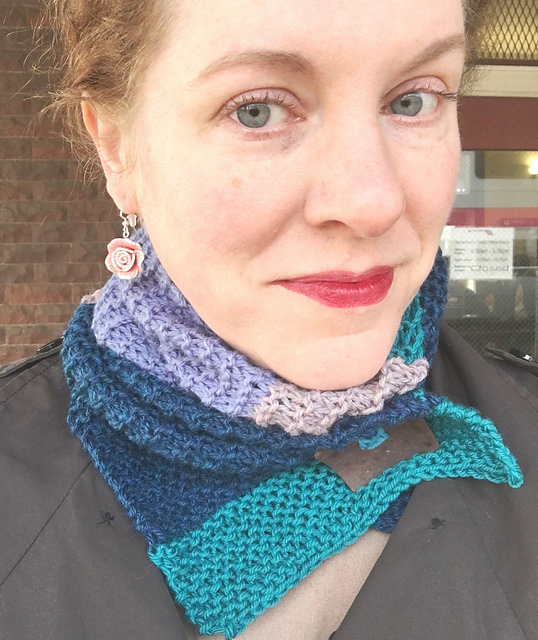 buttoned cowl