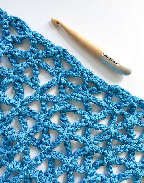Triangle Lace Wrap