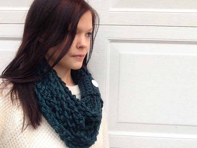 Infinity Chain Scarf