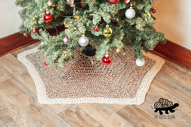 Christmas Cheer Tree Skirt
