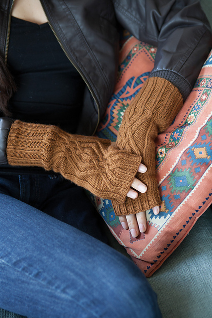 Kyoko Fingerless Mitts