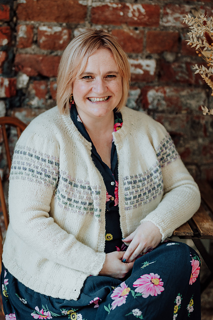 Ravelry: Jimmigan cardi pattern by Jacki Badger