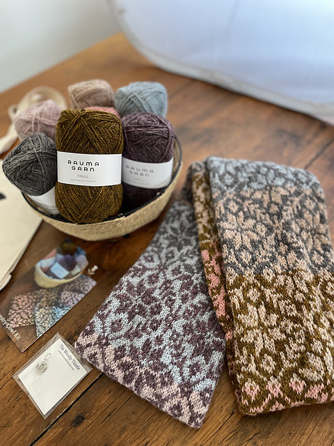 Tapestry Cowl