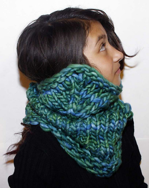 Wintergreen Cowl
