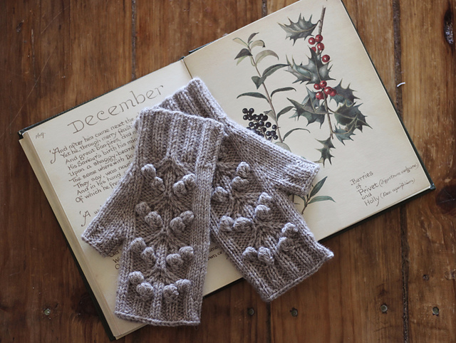 Winterberry Mitts