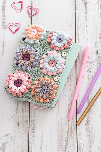 Flower clutch bag