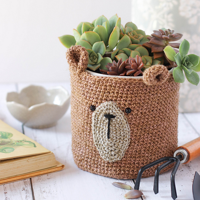Teddy bear planter