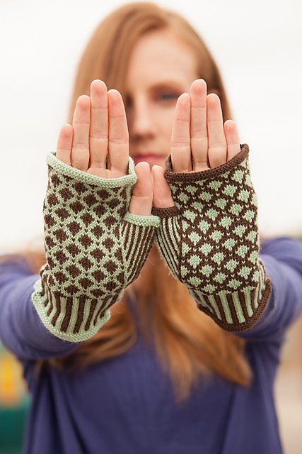 Mint Chocolate Mitts