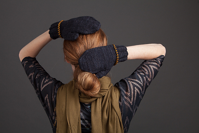 Phoenix Mittens