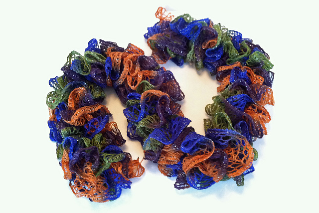 Simple Ruffle Scarf
