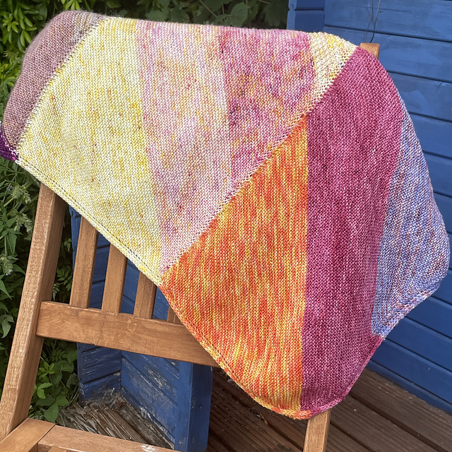 Ravelry: Flower Power Fund Blanket pattern by Jacqui Goulbourn