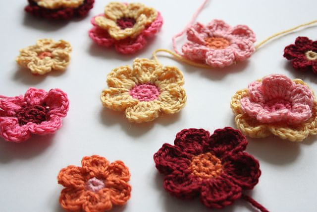 Ravelry: Mix and Match Flowers pattern by Sandra Paul