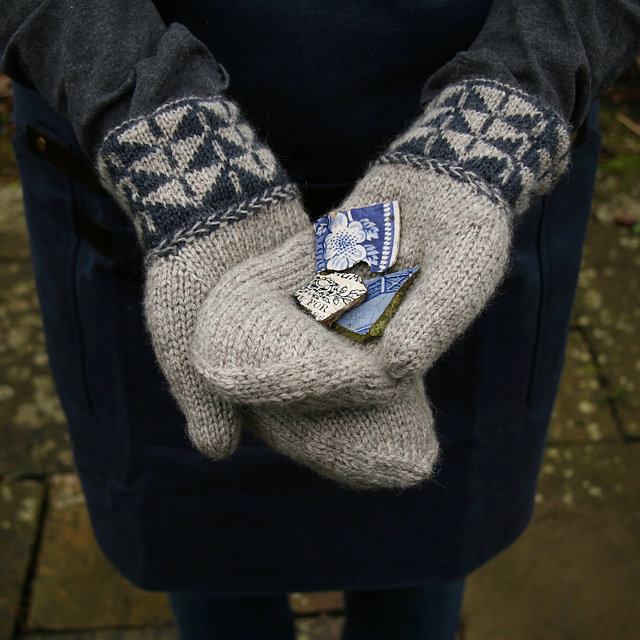 Concorde Mittens