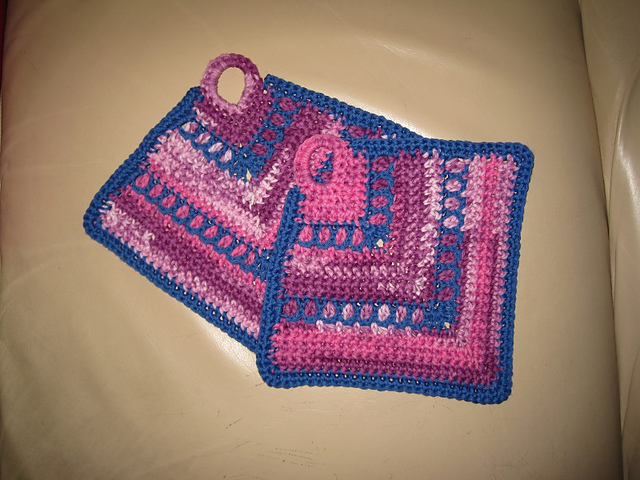Topflappen mit Musterstreifen