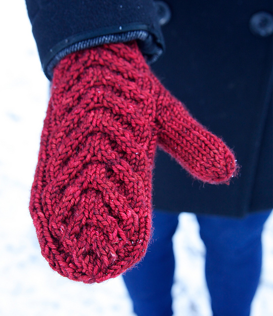 Ravelry Antler Mittens pattern by tincanknits