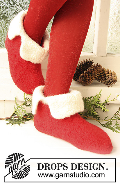 0-735 Santa's Slippers