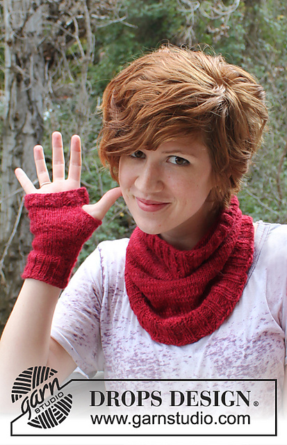 0-903 Neck warmer and wrist warmers