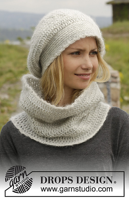 157-30 Morning Frost Neck Warmer