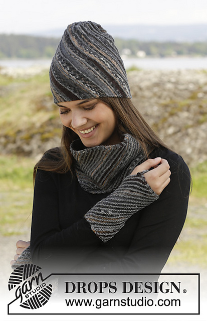 157-44 Erin Cowl & Wristwarmers