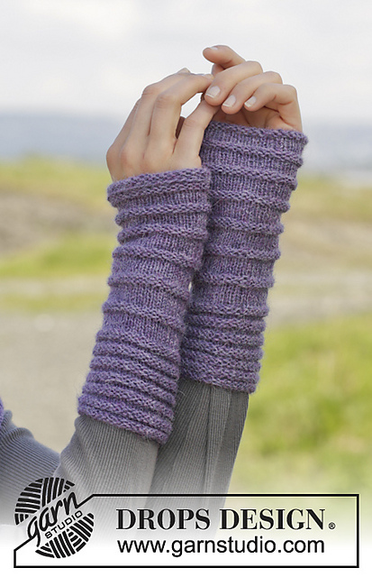 158-6 Chloe Wrist Warmers