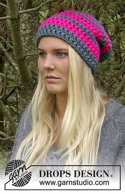 0-1031 Hat with stripes