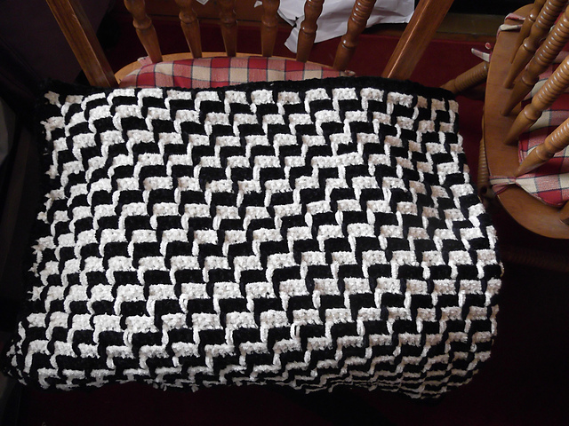 Diagonal Stair Steps Afghan