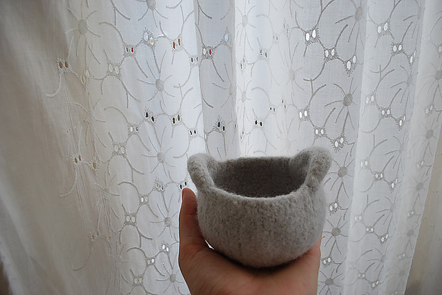 tiny cauldron