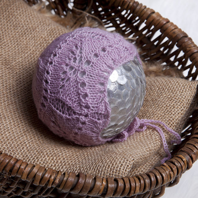 Queeny Newborn Bonnet