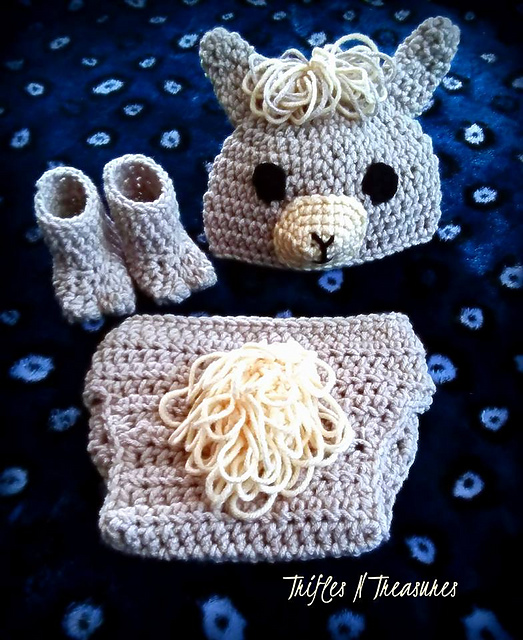 Adorable Alpaca Infant Photo Prop Set