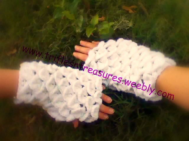 Crocodile Stitch Wristers