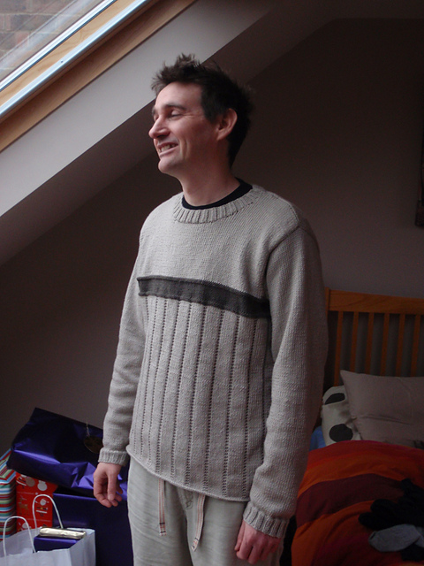 Men's contrast stripe sweater