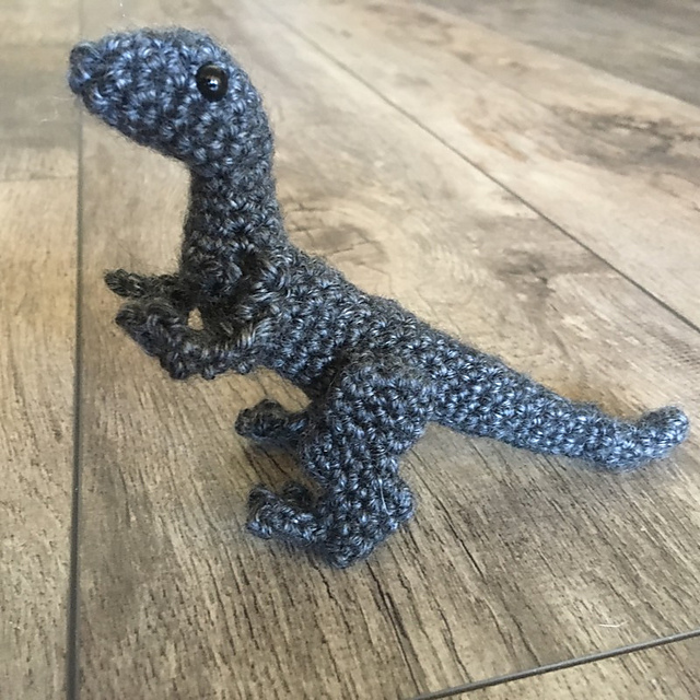 Velociraptor Friend
