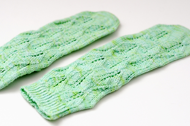 Laurel Leaf Socks