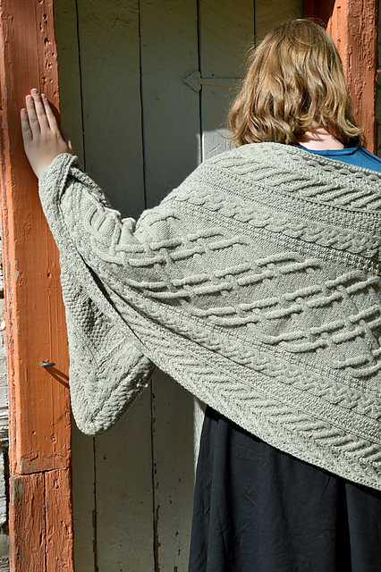 Inis Mór Shawl