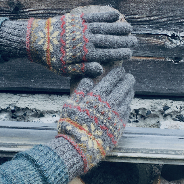 Björk_gloves