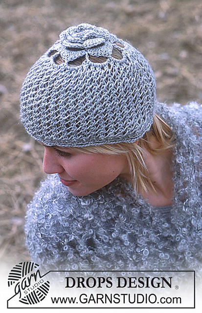 93-23 Hat with crocheted flower