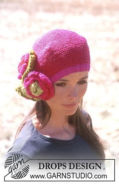 93-45 Hat with crochet flowers